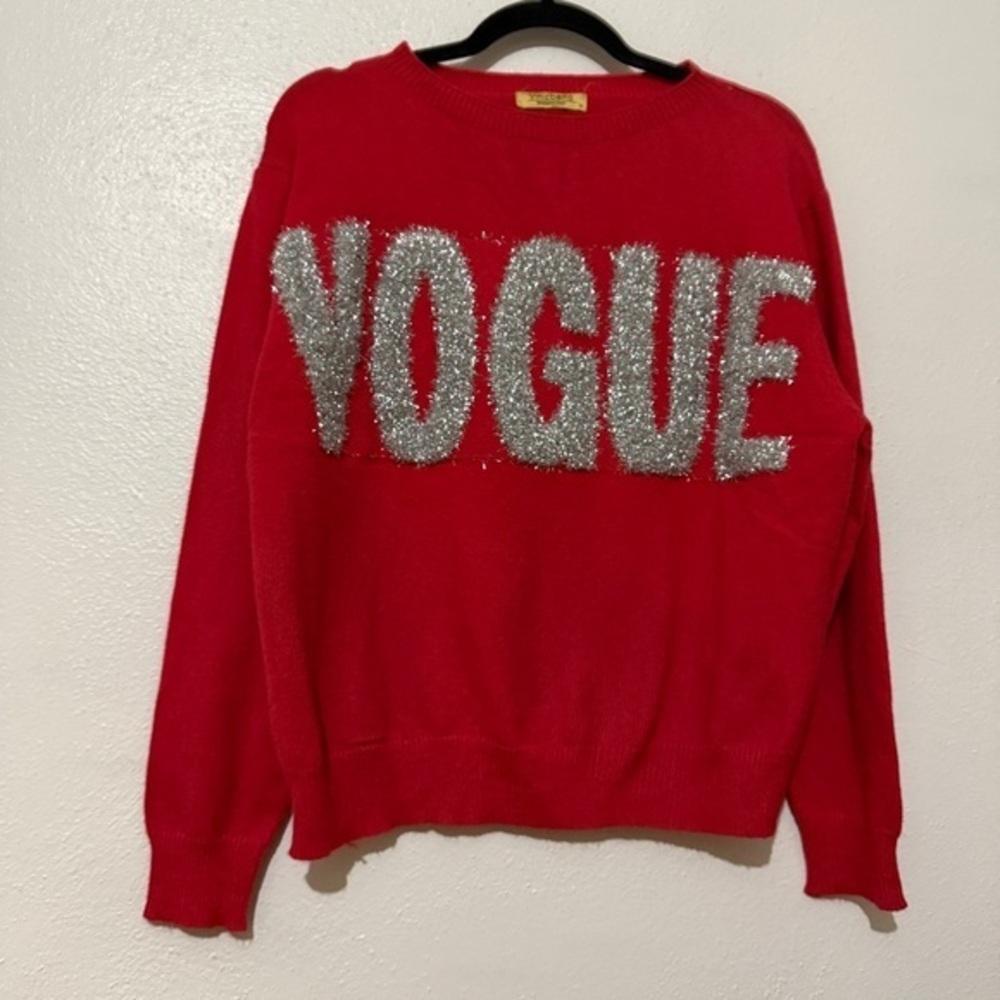 Vinizbena “VOGUE” red & silver sweater. Crew neck. Sz M.